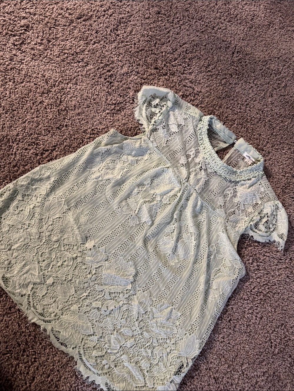 Ultra Pink Lace Overlay Short Sleeve Tunic in Sage Green